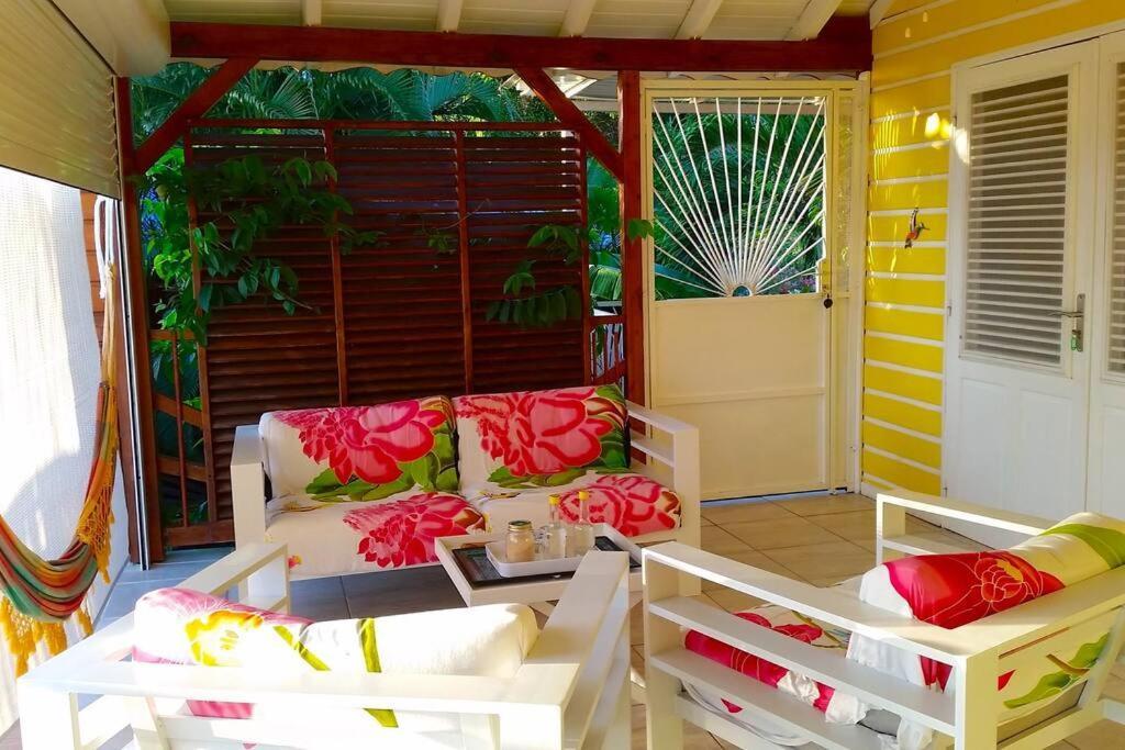 Bungalow Alnamaka : Vue Mer - Piscine - Plage A 5Mn ポワント・ノワール エクステリア 写真