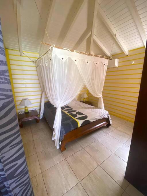 Bungalow Alnamaka : Vue Mer - Piscine - Plage A 5Mn ポワント・ノワール エクステリア 写真